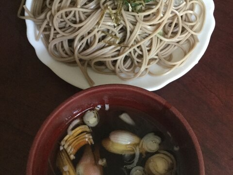 ラー油でピリッとゴーヤの盛り蕎麦。